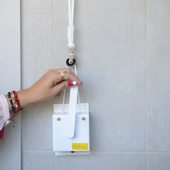 Compact Ceiling Drying Rack with Pulley System