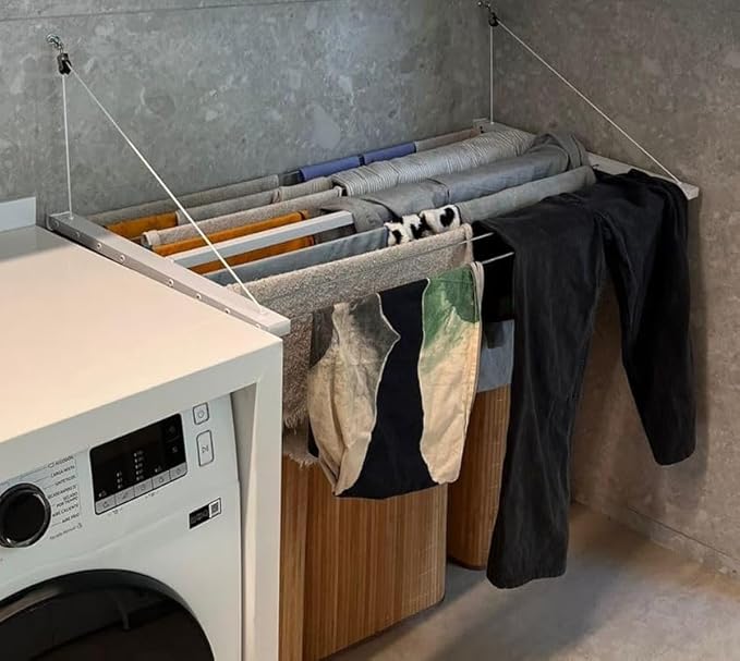 EU Wäscheleine zur Wandmontage, platzsparend und witterungsbeständig.